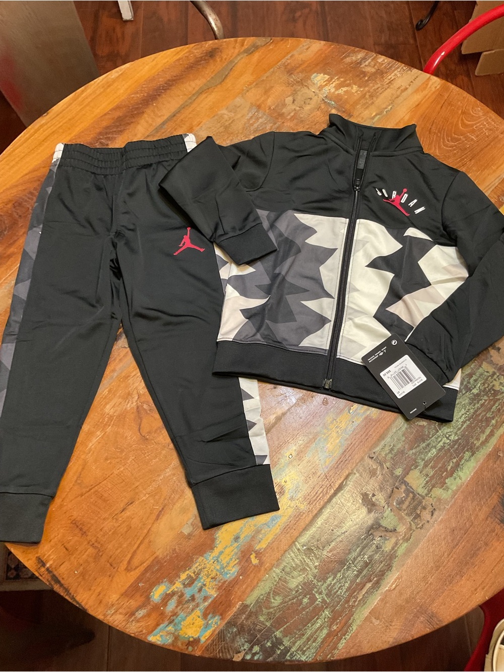NWT Jordan 2 Piece Pant Set